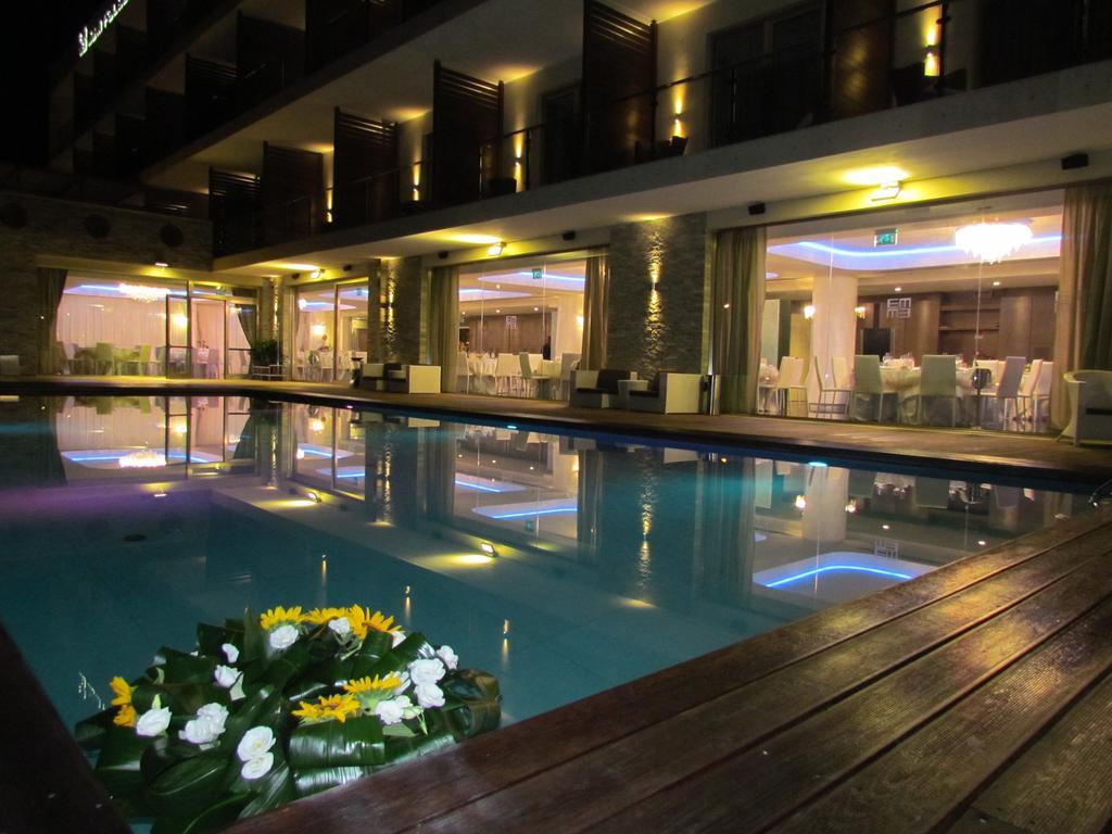 Main Palace Hotel 로칼루메라 외부 사진