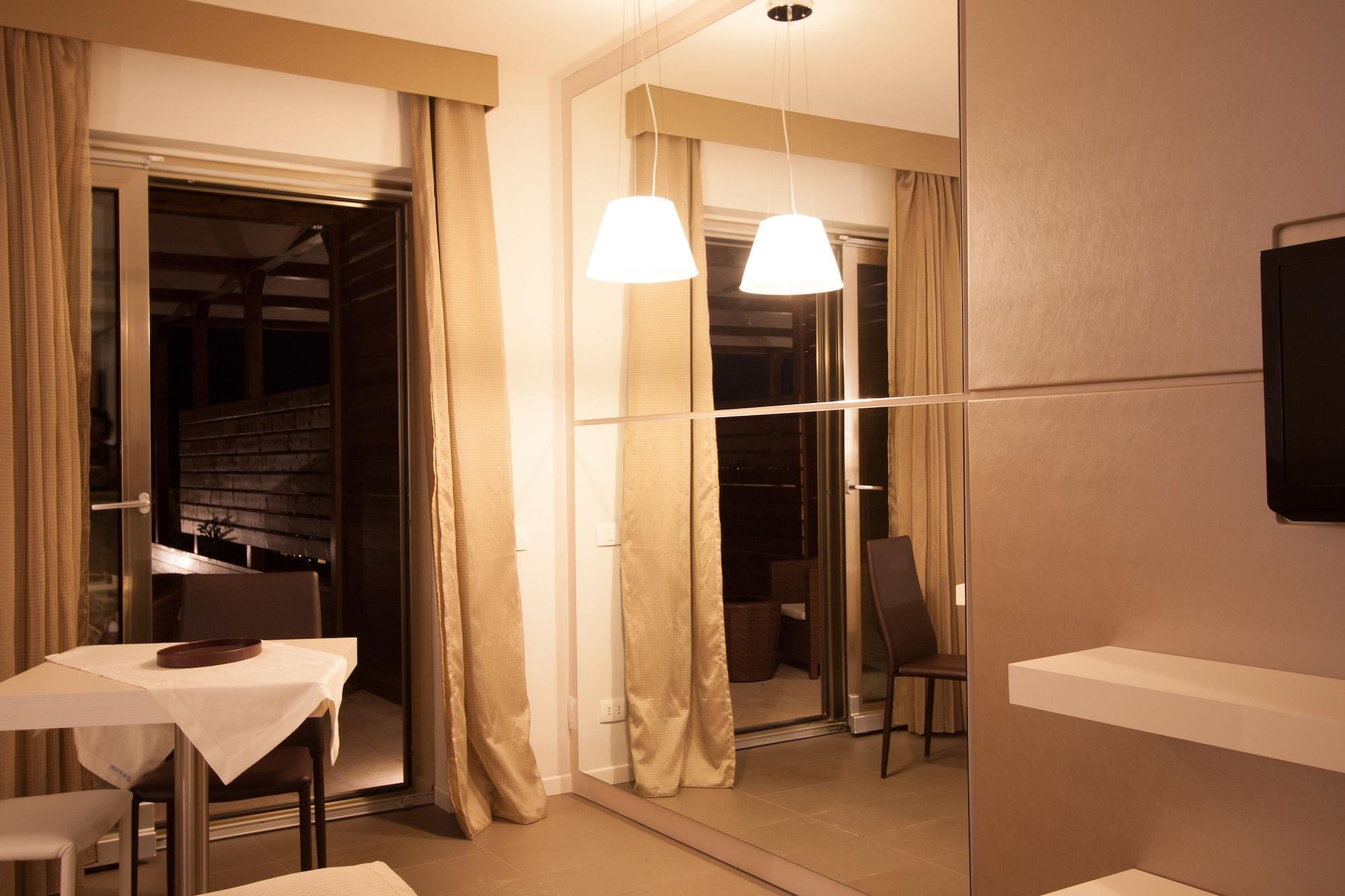 Main Palace Hotel 로칼루메라 외부 사진