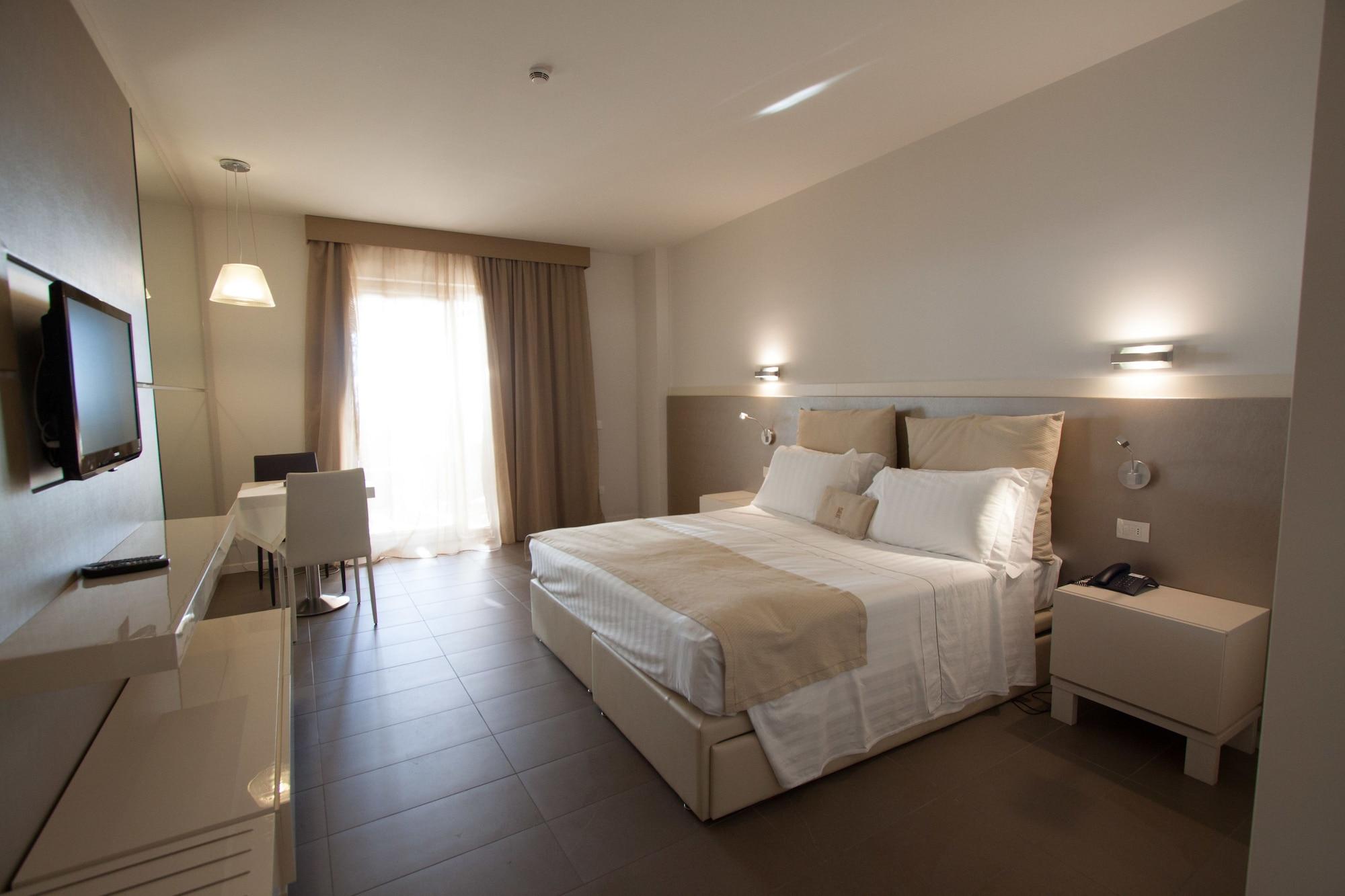 Main Palace Hotel 로칼루메라 외부 사진
