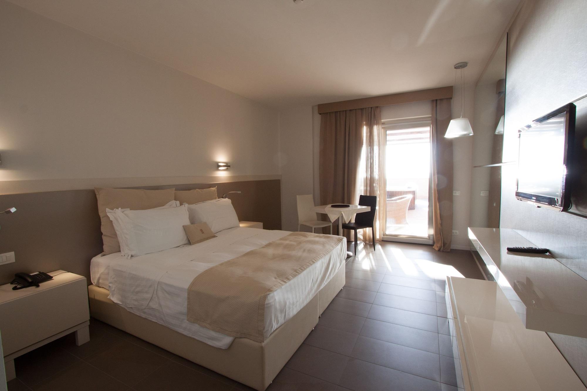 Main Palace Hotel 로칼루메라 외부 사진