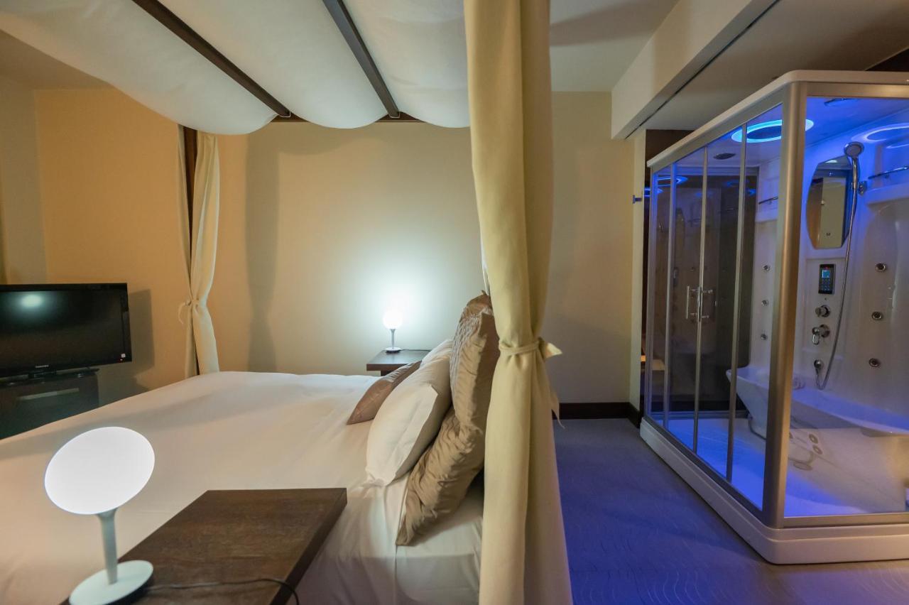Main Palace Hotel 로칼루메라 외부 사진