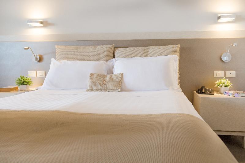 Main Palace Hotel 로칼루메라 외부 사진